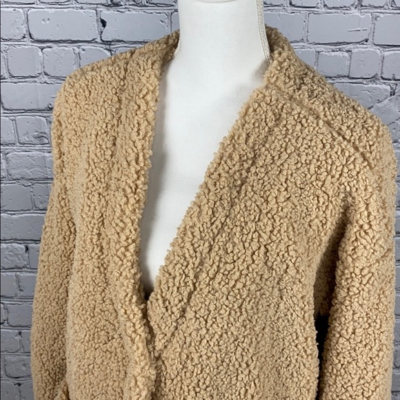 NWT Astr tan faux Sherpa coat small - Picture 2 of 5